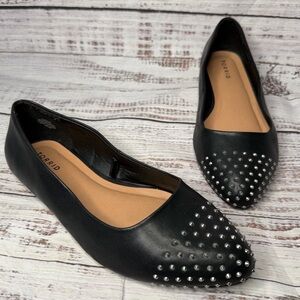 41270464 Torrid Studded Pointed Toe Flat Size 10.5 WIDE WIDTH Whimsigoth Casual